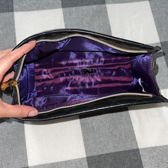 Younique Makeup bag - Picture 3 of 7